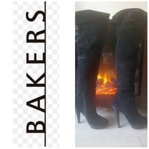 *LIKE NEW* Bakers Suede Boots